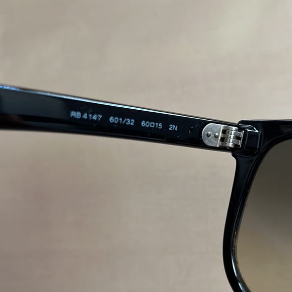Ray-Ban ® RB4147 - Picture 6 of 7